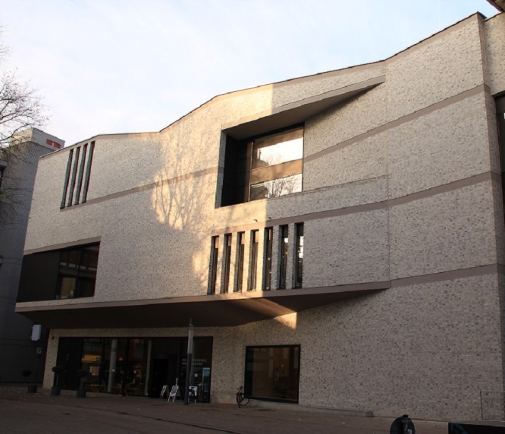 Eingang Haus der Bildung Zentralbibliothek Bonn