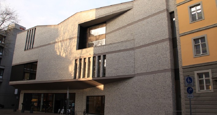 Eingang Haus der Bildung Zentralbibliothek Bonn