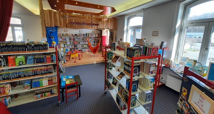 Blick ins innere der Bücherei