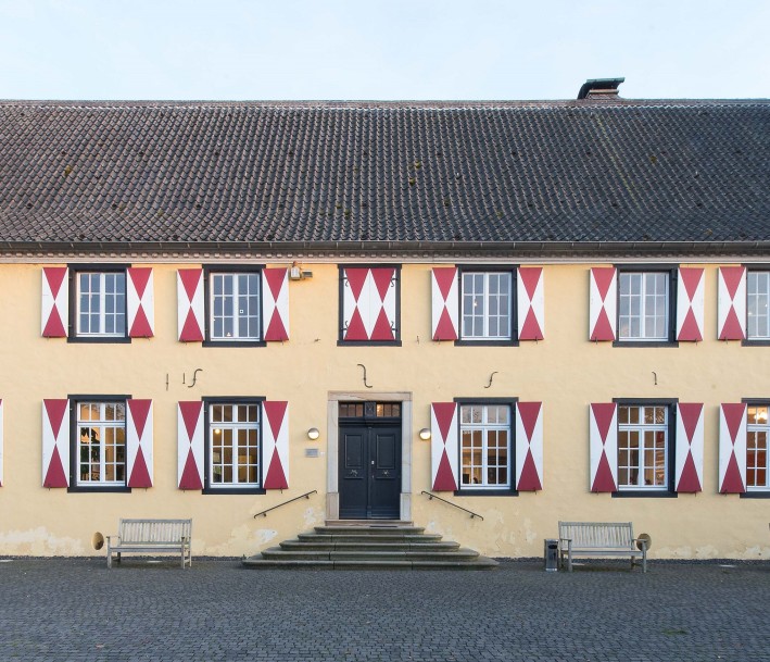 Ansicht des Kreismuseums mit Vorplatz