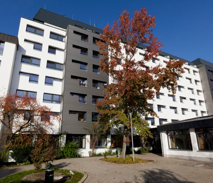 Außenansicht der Jugendherberge Köln-Riehl