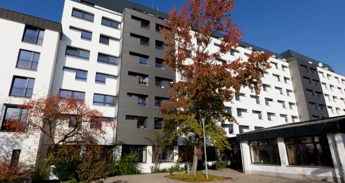 Außenansicht der Jugendherberge Köln-Riehl