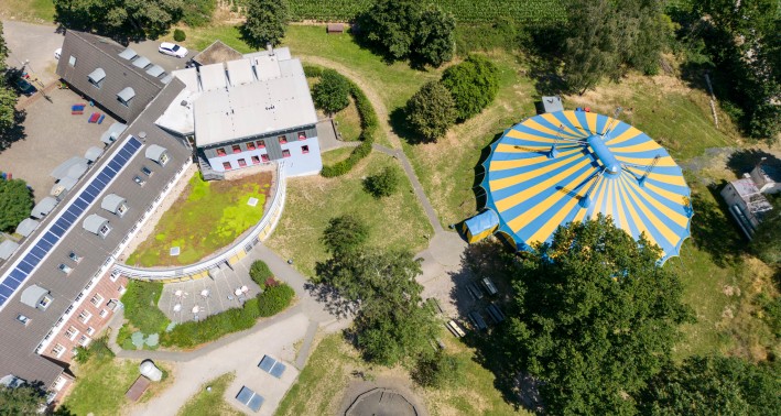 Außenansicht der Jugendherberge Nettetal-Hinsbeck Zirkus-Jugendherberge