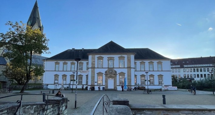 Die Stadtbibliothek auf der Paderinsel