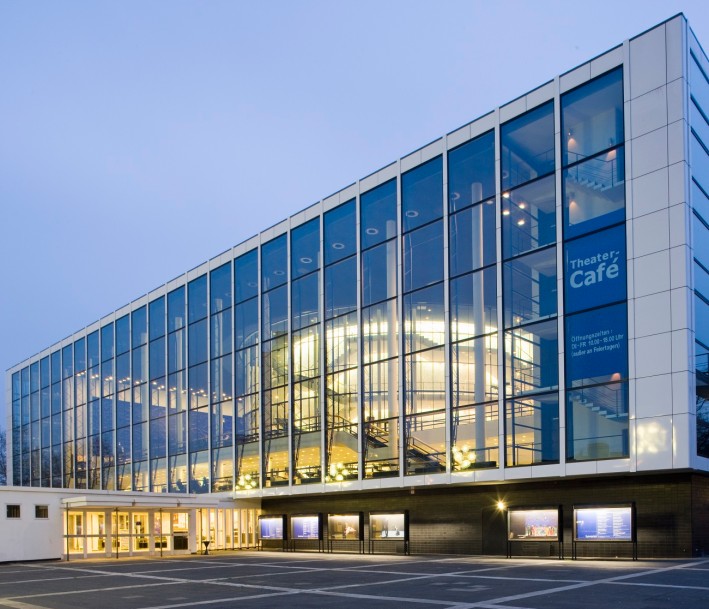 Foto: Pedro Malinowski Musiktheater im Revier erleuchtet