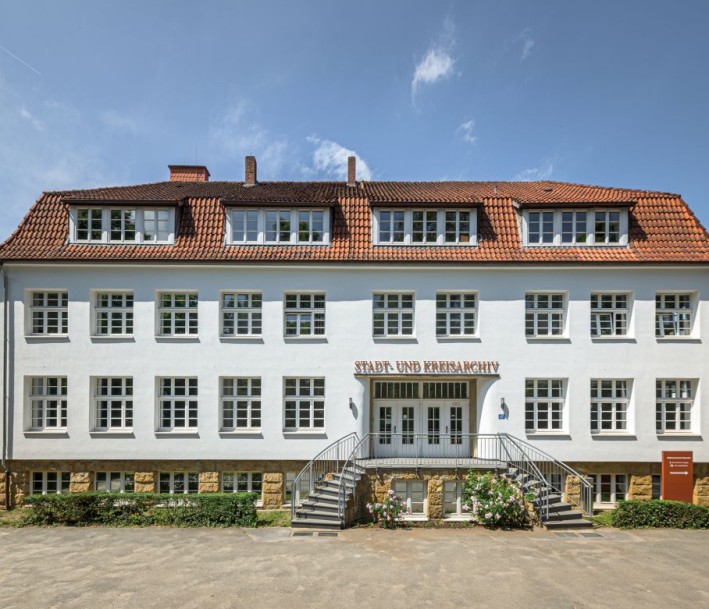 Foto: Kreis Gütersloh / Detlef Güthenke Das Foto zeigt die Außenansicht des Archivgbäudes