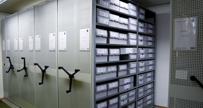 Archivkartons in Kompaktusanlage