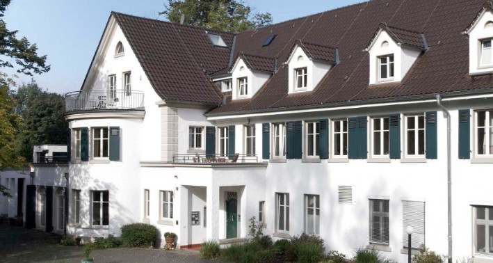Ländliches weißes Anwesen