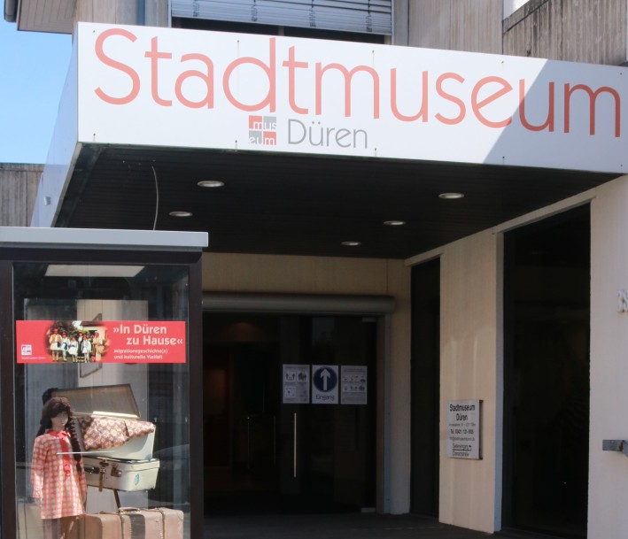 Eingang in das Museum, fotografiert von Heiner Hilger, 2022