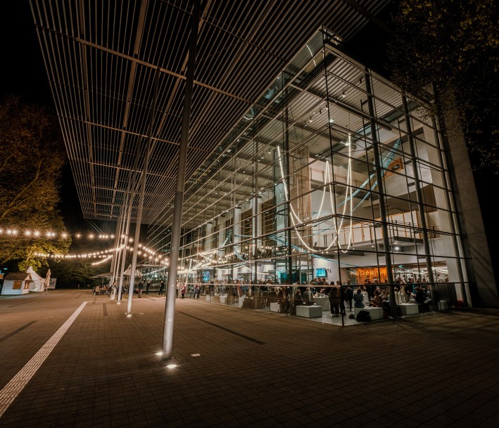 Das Ruhrfestspielhaus am Abend