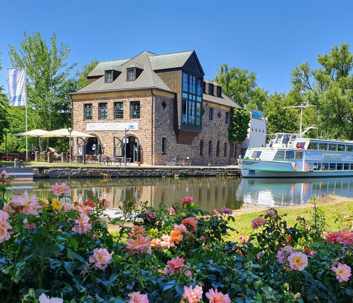 Das Haus Ruhrnatur liegt idyllisch an der Ruhr