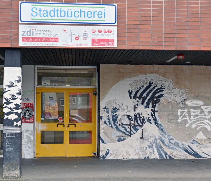 Eingang der Stadtbücherei Bochum Bücherei Gerthe