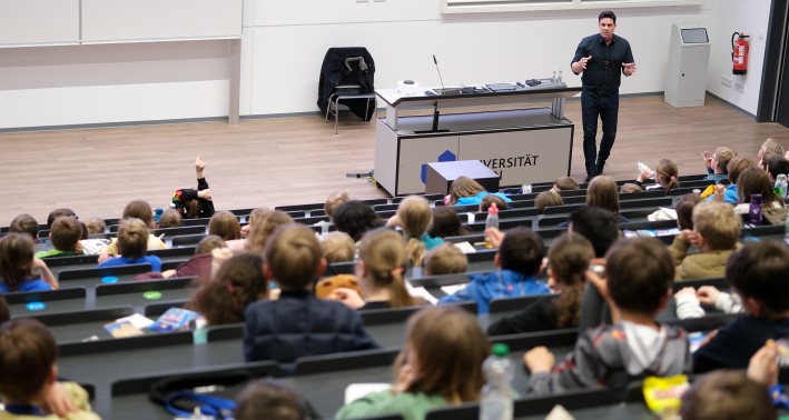 Die Kinderuni Siegen gehört zu den Formaten des Hauses der Wissenschaft.