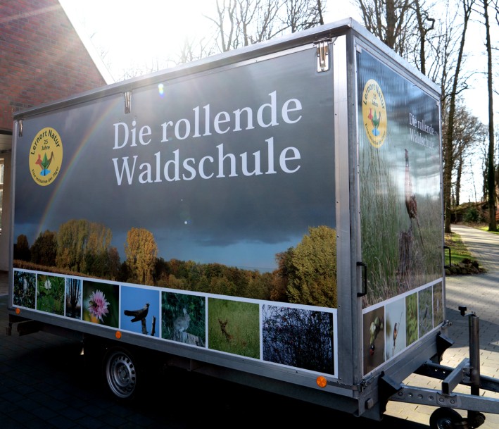 Foto: Pieper - Förderkreis Lernort Natur Kreis Borken e. V. Das Bild zeigt einen Anhänger der Rollenden Waldschulen