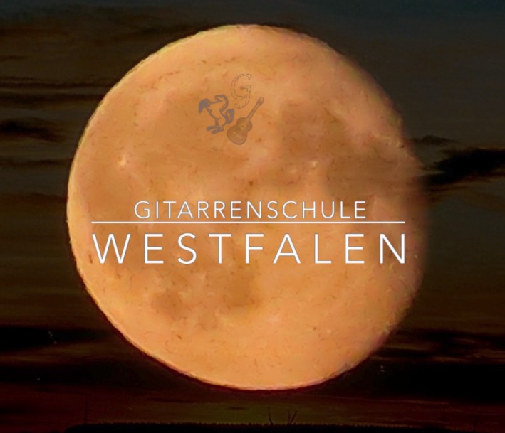 Ein oranger Mond mit der Aufschrift des Lernorts Gitarrenschule Westfalen