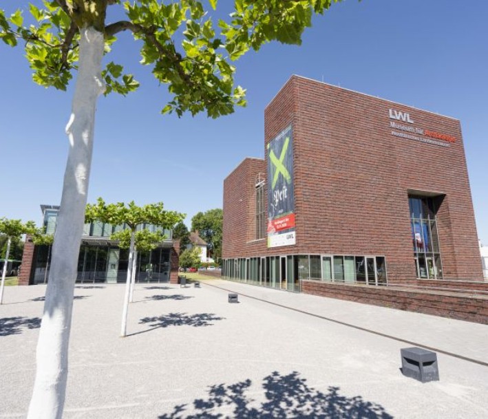 Außenansicht des Lernorts LWL-Museums für Archäologie und Kultur