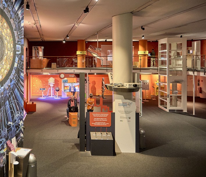 Ausstellungsraum des Lernortes Deutsches Museum Bonn 