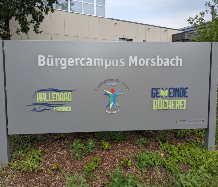 Schild der Gemeindebücherei Morsbach