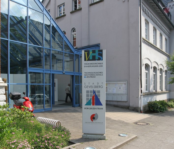 Eingangsbereich des Lernorts VHS Ennepe Ruhr Süd