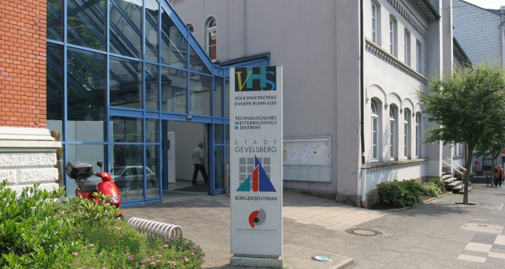 Eingangsbereich des Lernorts VHS Ennepe Ruhr Süd