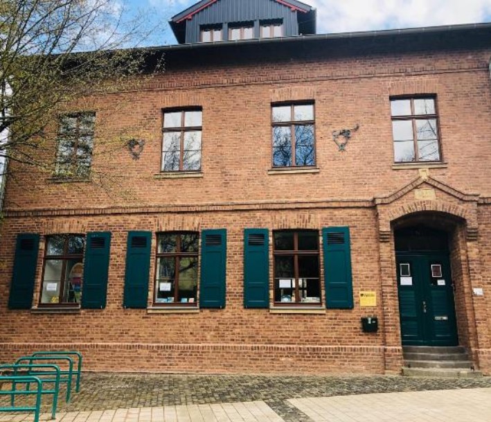 Außenansicht des Lernorts Bücherbrücke Alfter
